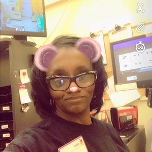 Meet your Posher, Roslyn